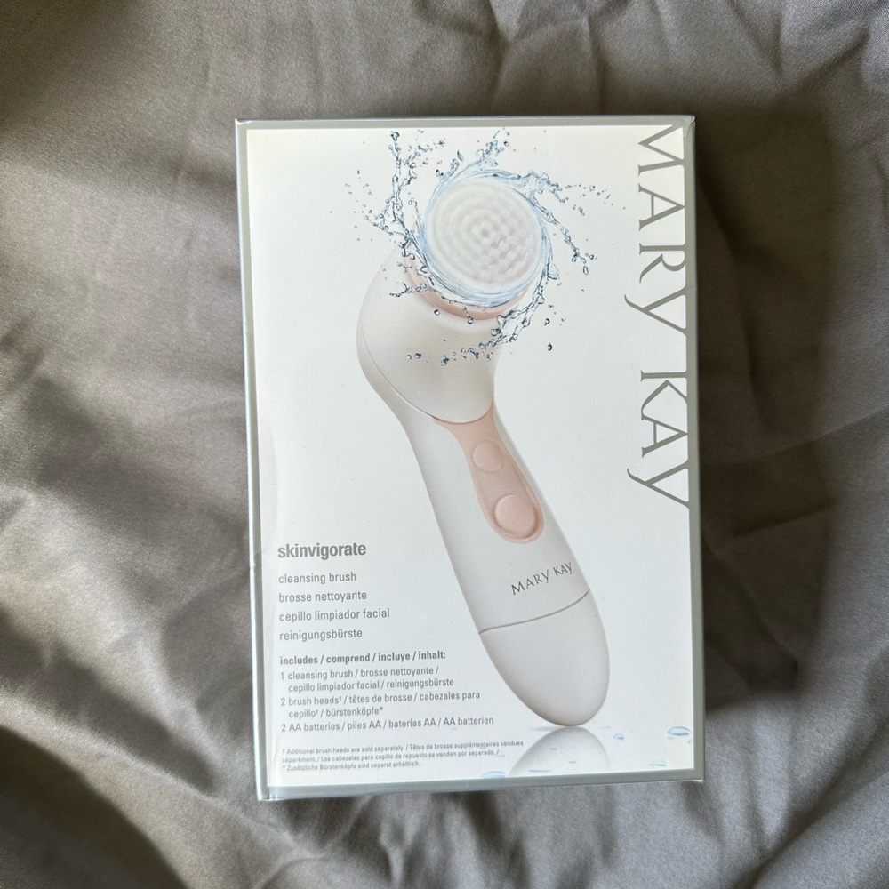 Mary Kay Skinvigorate Cleansing Brush - White and Pink